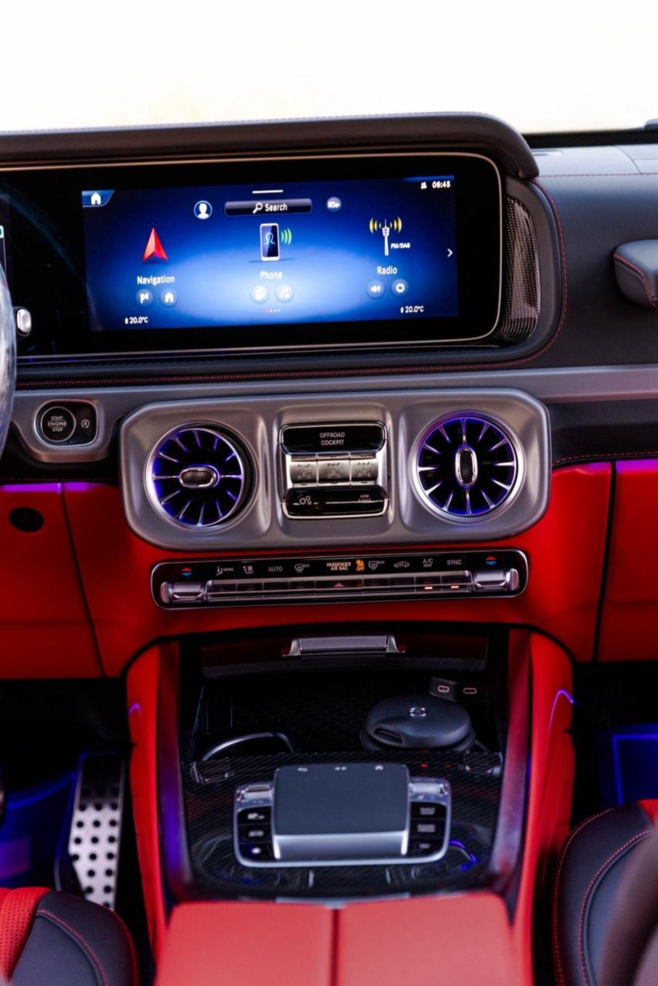Mercedes Benz G63 AMG STD Mercedes-AMG G63 – 2026 | GCC Specs | Carbon Package | Fully Loaded | Highest Option | 2 Years O