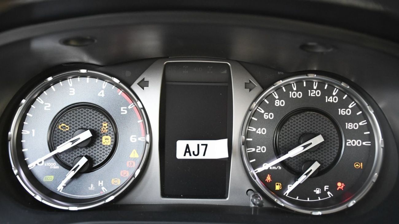 تويوتا هيلوكس SGLX S GLX 2.4L AWD A/T