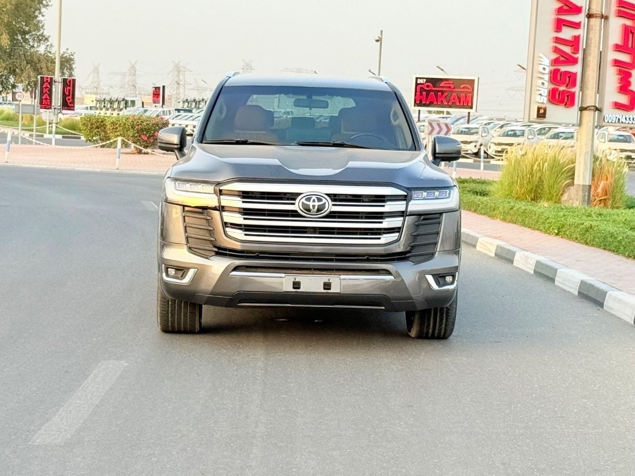 Toyota Land Cruiser GXR+ 4.0L Toyota landcuriser GXR V6 + 4.0L 2017 Years full option