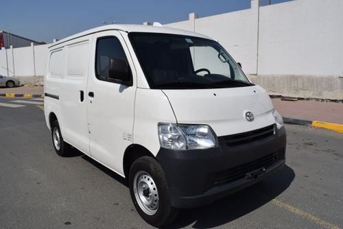 تويوتا لايت آيس Standard Van