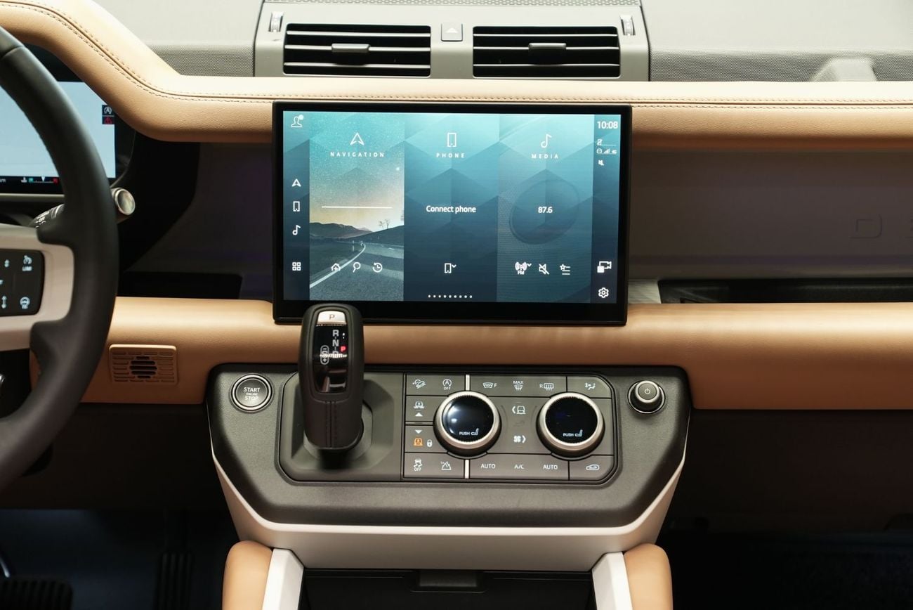 لاند روفر ديفندر P300 110 2.0L (5 Seater)