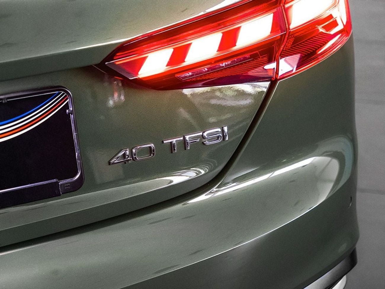 Audi A5 2023 Audi A5 Sportback Advanced 40 TFSI / Warranty & Service Contract