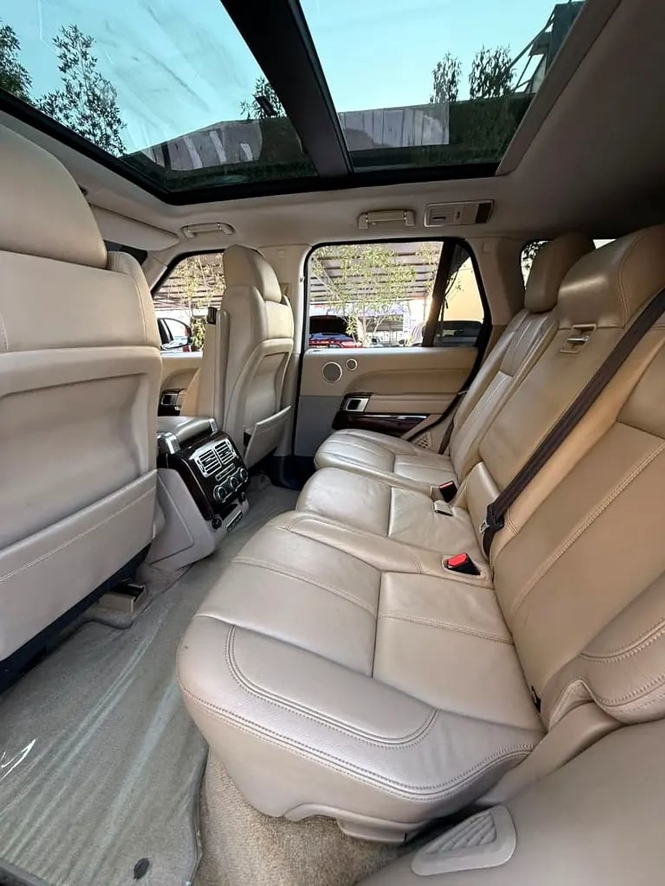Land Rover Range Rover VOGUE LE GCC Specs