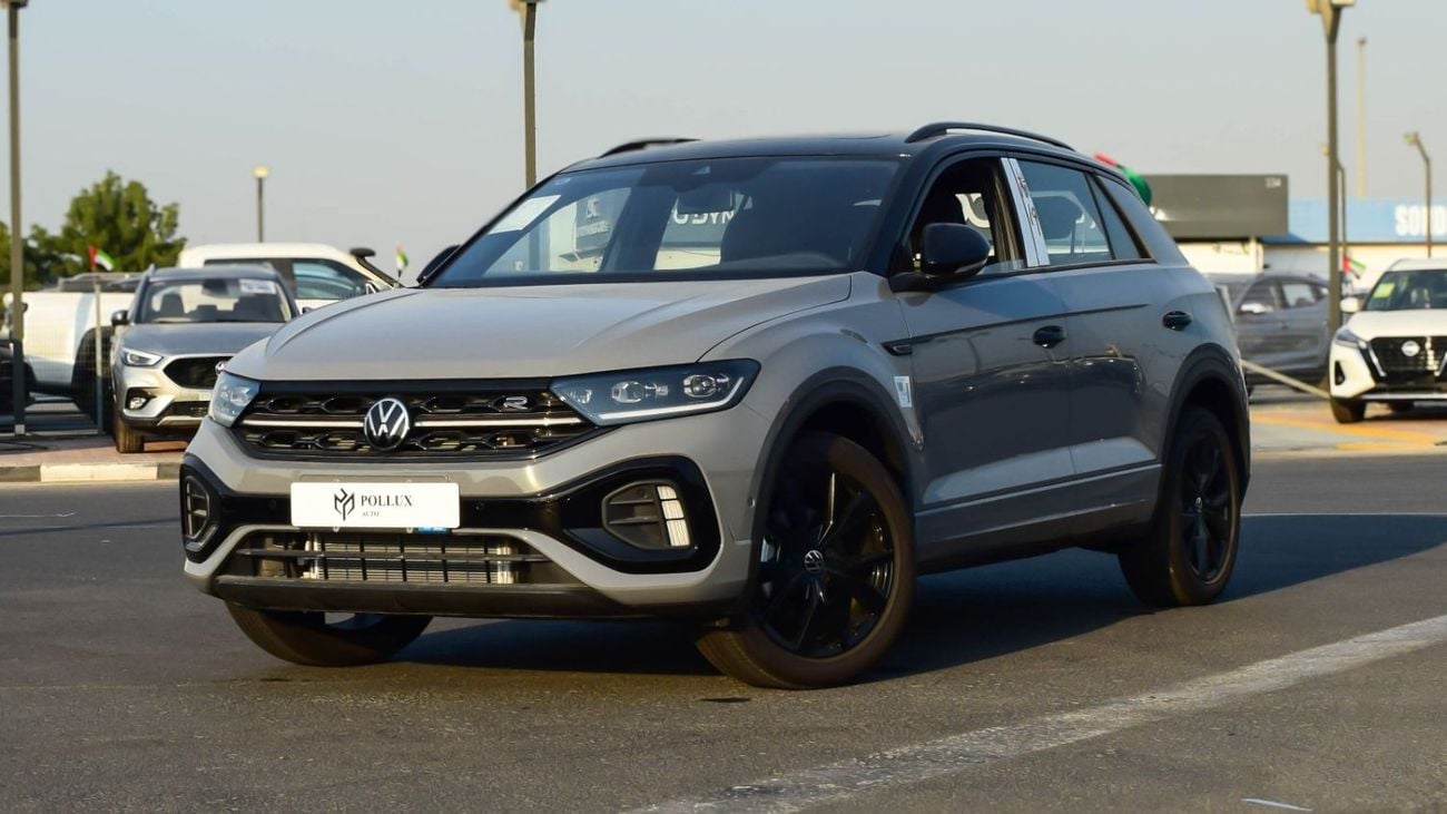 Volkswagen T ROC 1.4L TSI R-Line 1.5L 300 TSI R-Line Stralight Black Edition full option