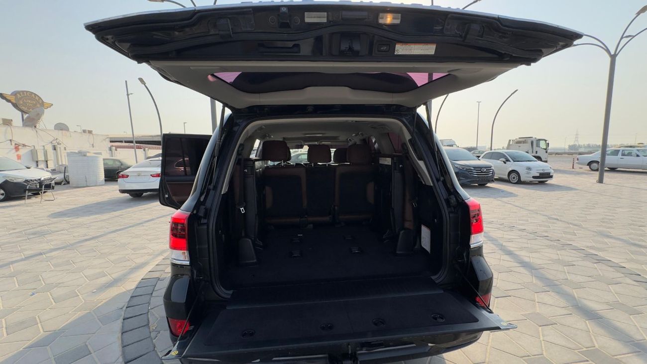 تويوتا لاند كروزر VXR+ 5.7L