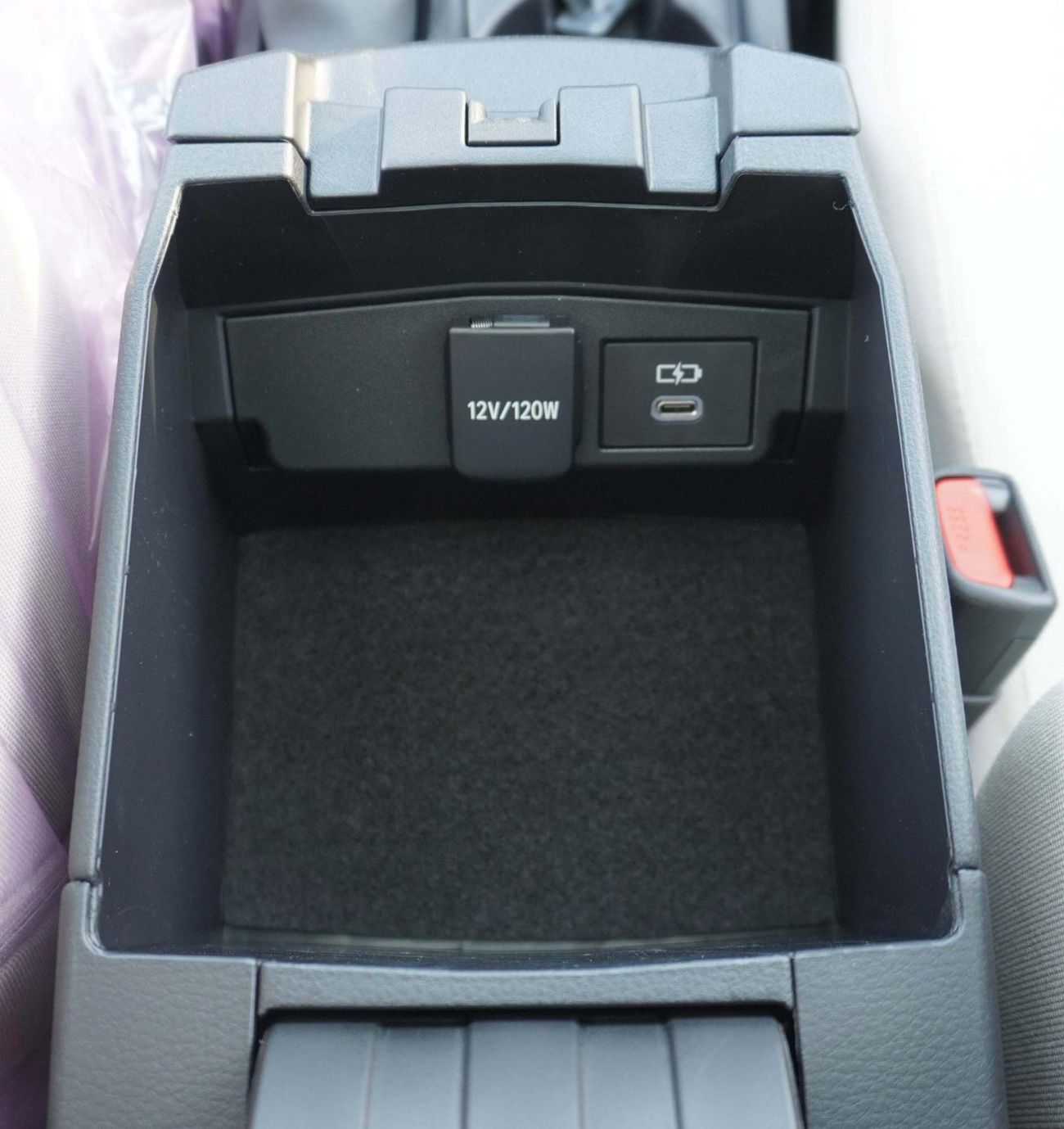 Toyota Corolla COROLLA SEDAN 1.8L HEV