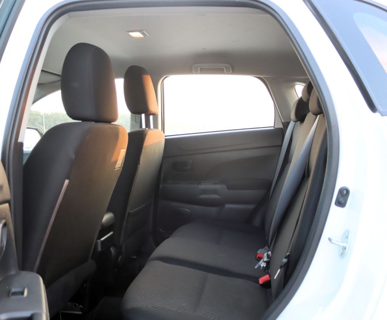 Mitsubishi ASX GLS ACCIDENTS FREE - GCC - ENGINE 2000 CC - ORIGINAL PAINT - PERFECT CONDITION INSIDE OUT