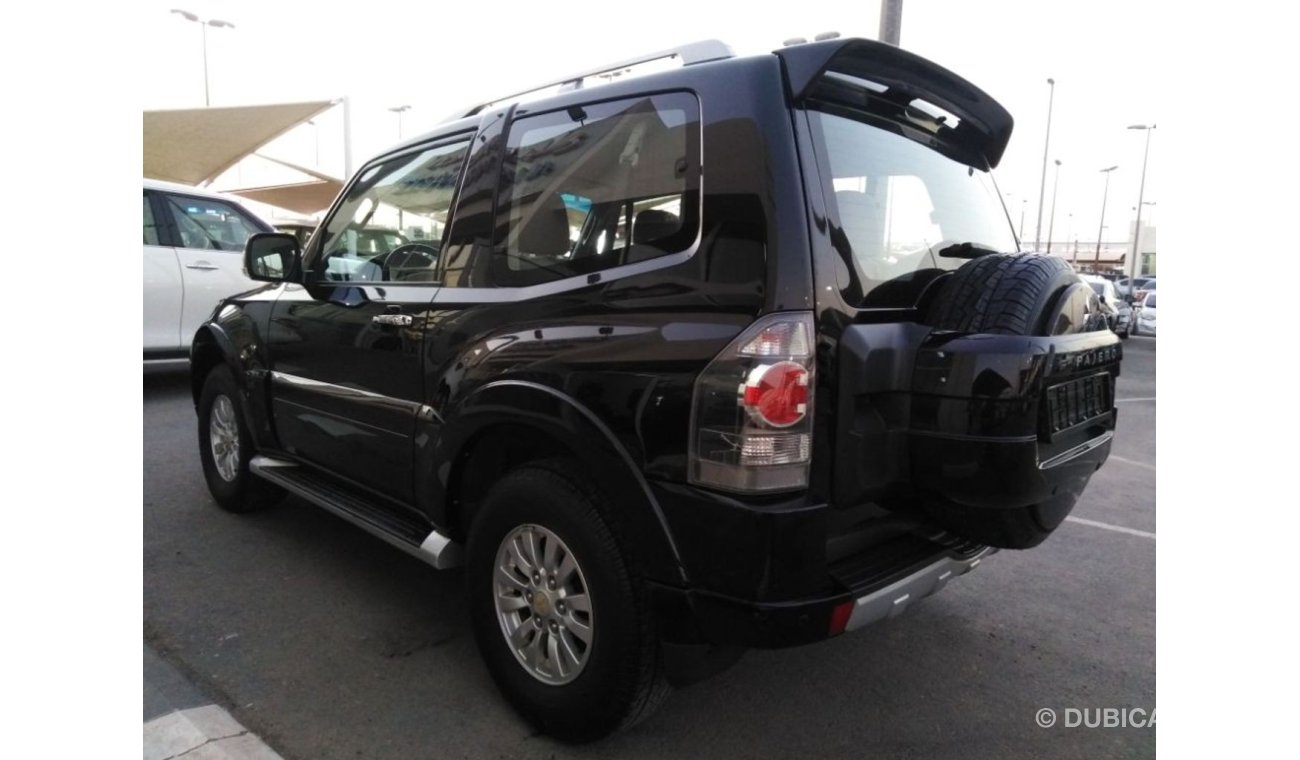 Mitsubishi Pajero Mitsubishi Pajero 2011 Coupe gcc for sall