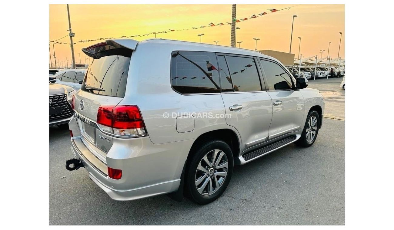 Toyota Land Cruiser VXR