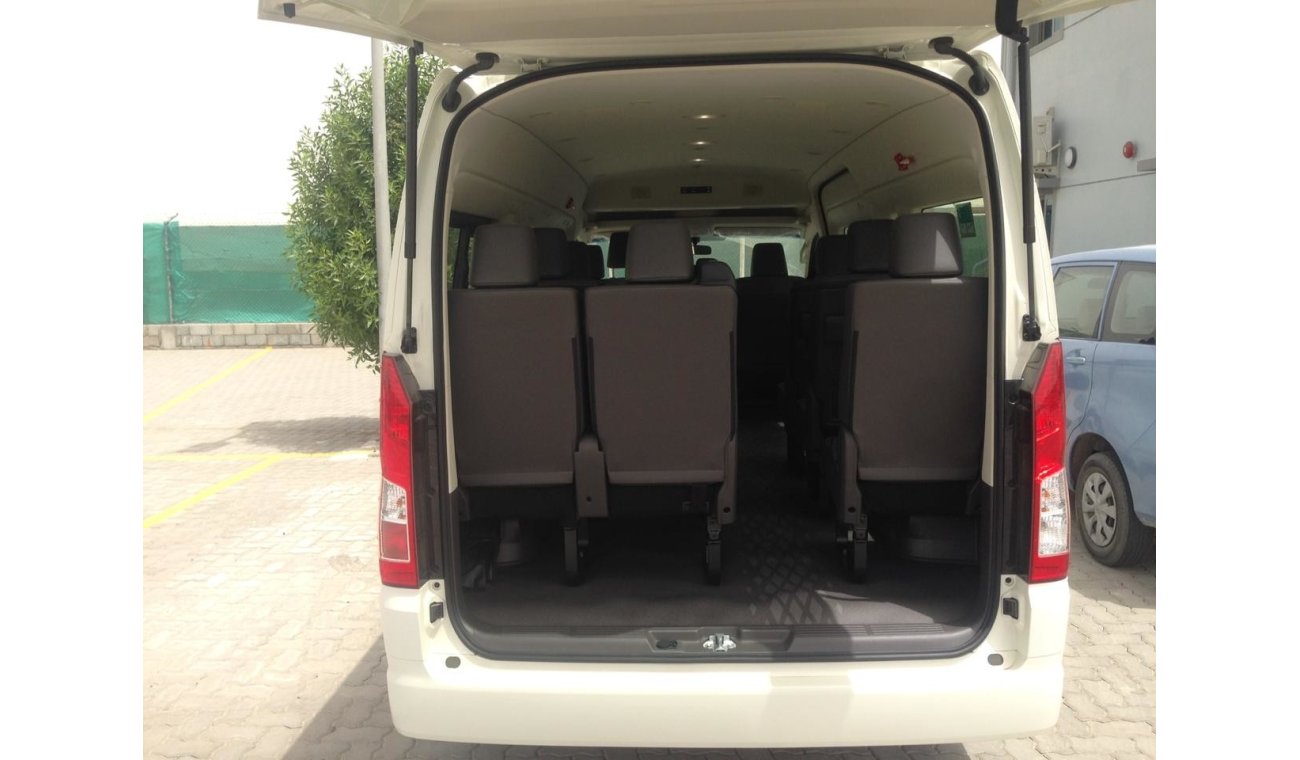 Toyota Hiace 2.8L M/T DIESEL