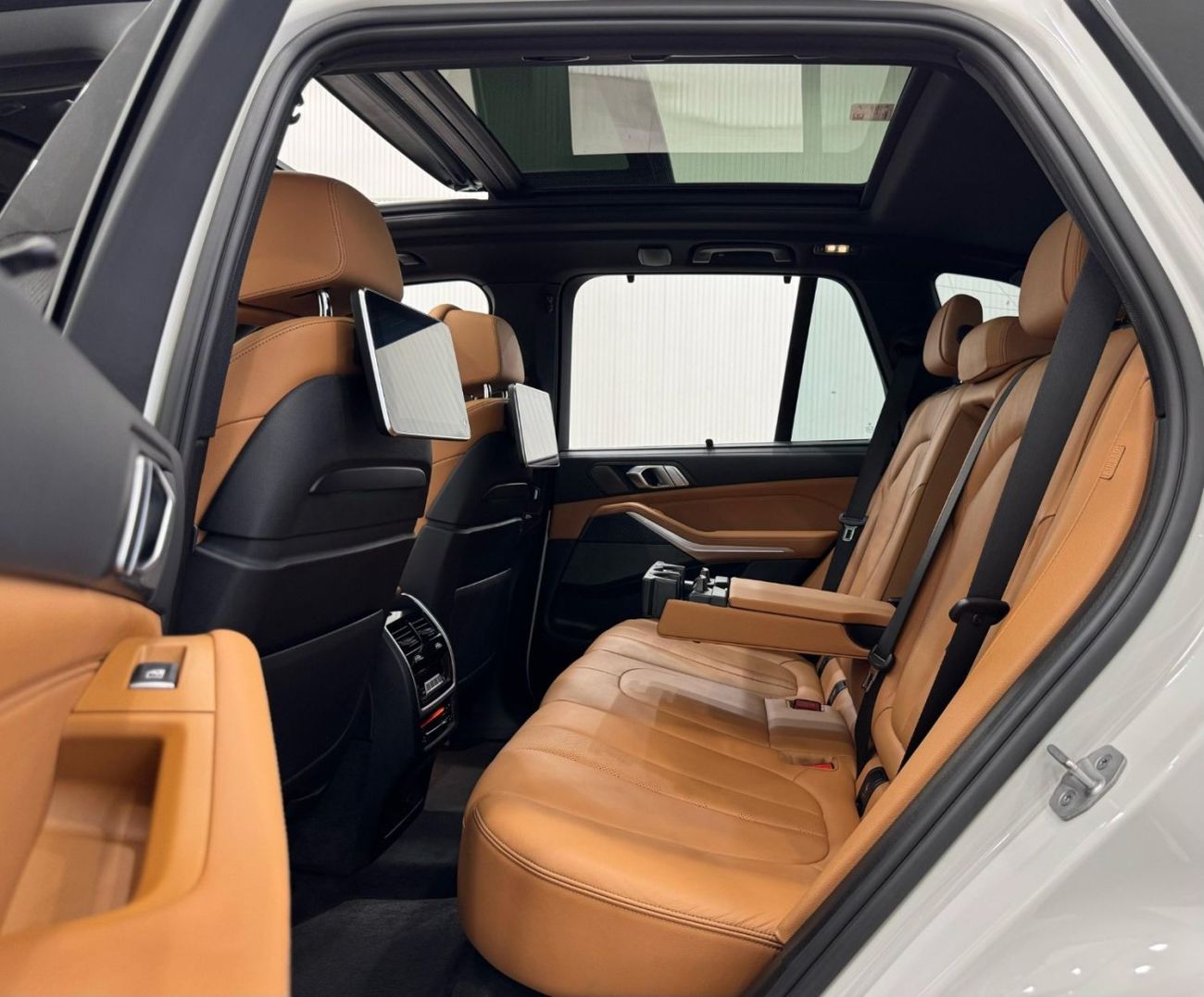 BMW X5 40i M Sport 3.0L 2021 BMW X5 xDrive40i M-Sport, 2026 BMW Warranty + Service Pack, Full Options, GCC