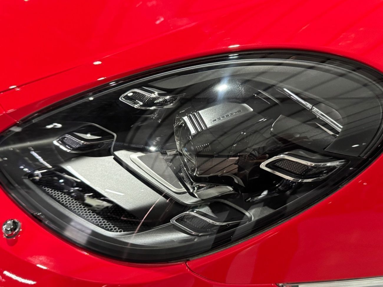 بورش بوكستر 718 Std 2.0L A/T 2024 Porsche 718 Boxster Style Edition, 2026 Porsche Warranty , Low Kms, GCC