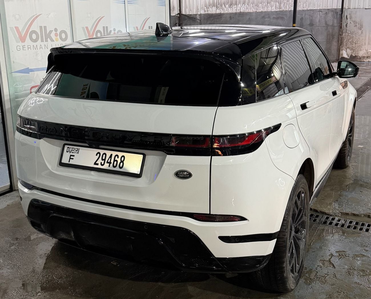 Land Rover Range Rover Evoque P250 2.0L (250 HP)