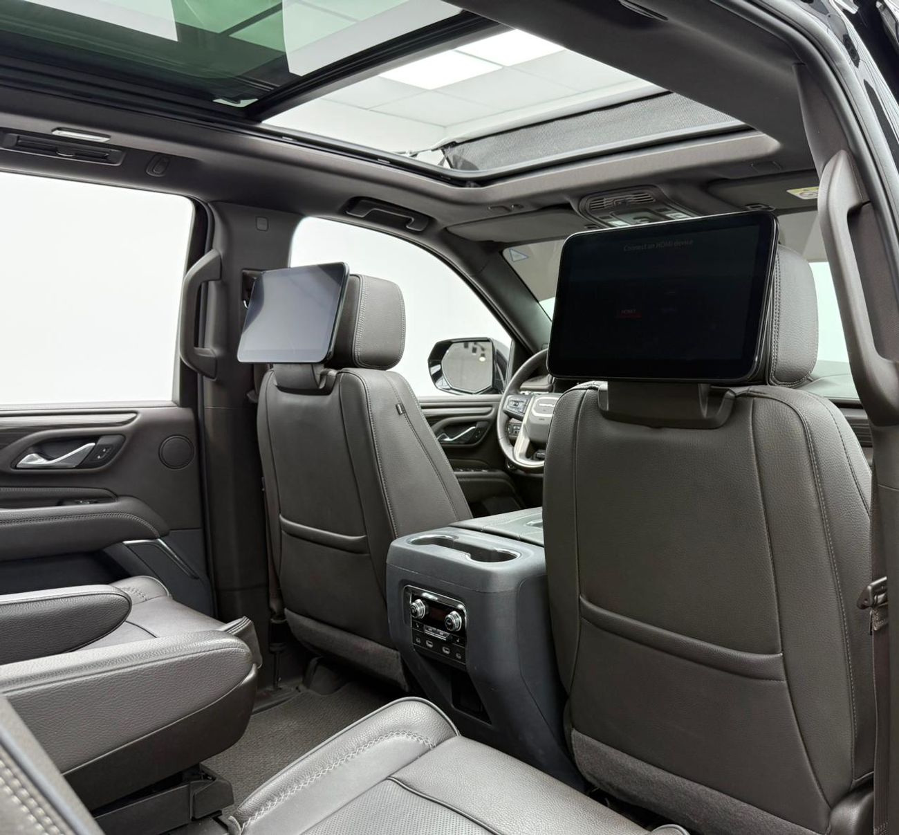 GMC Yukon 6.2 V8 Denali (AWD) 2024 GMC Yukon Denali, 04/2029 GMC Warranty + Service Contract, GMC Full Service