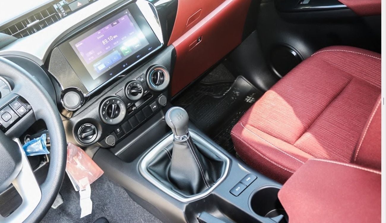 Toyota Hilux GLX TOYOTA HILUX SR5 2.7 M/T 4*4 2026