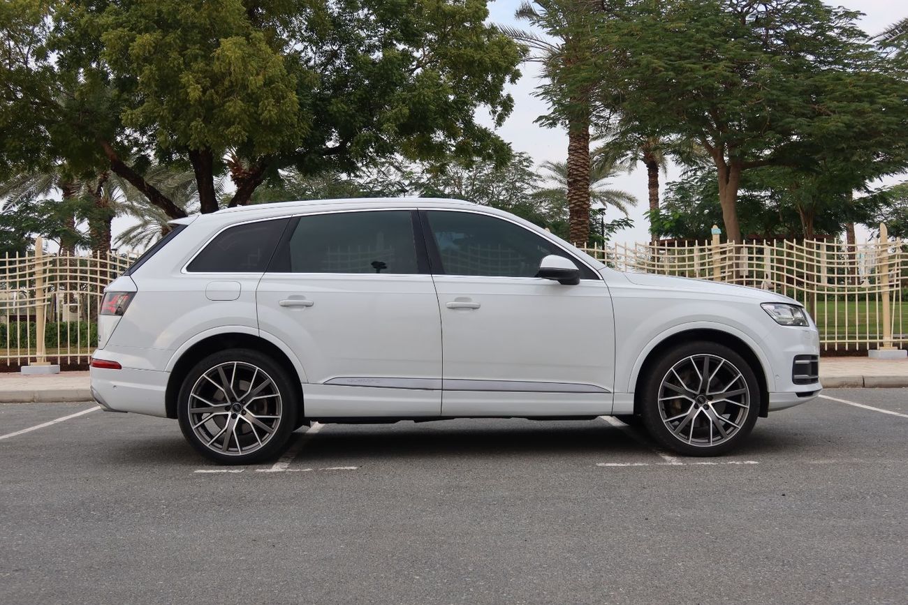 Audi Q7 45 TFSI quattro Luxury 3.0L