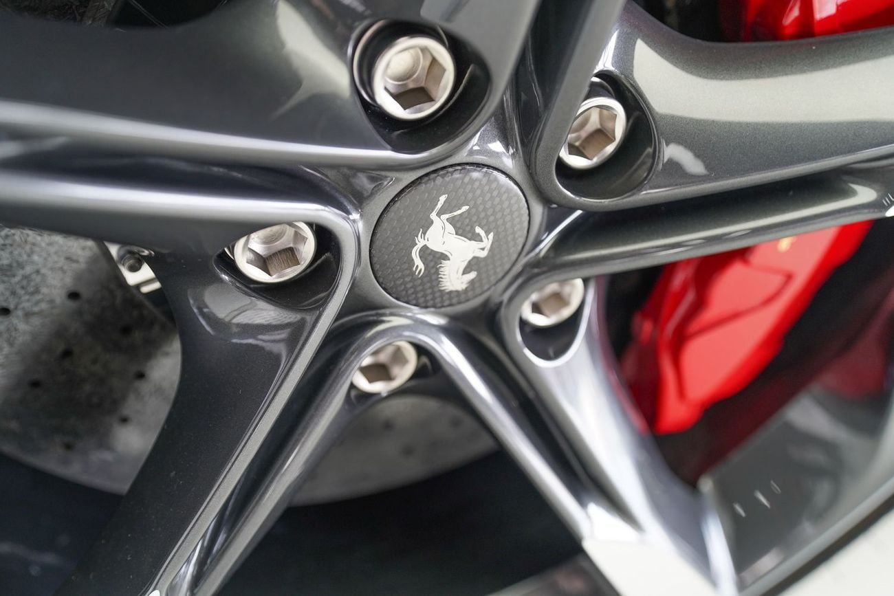 فيراري SF90 سبيدر