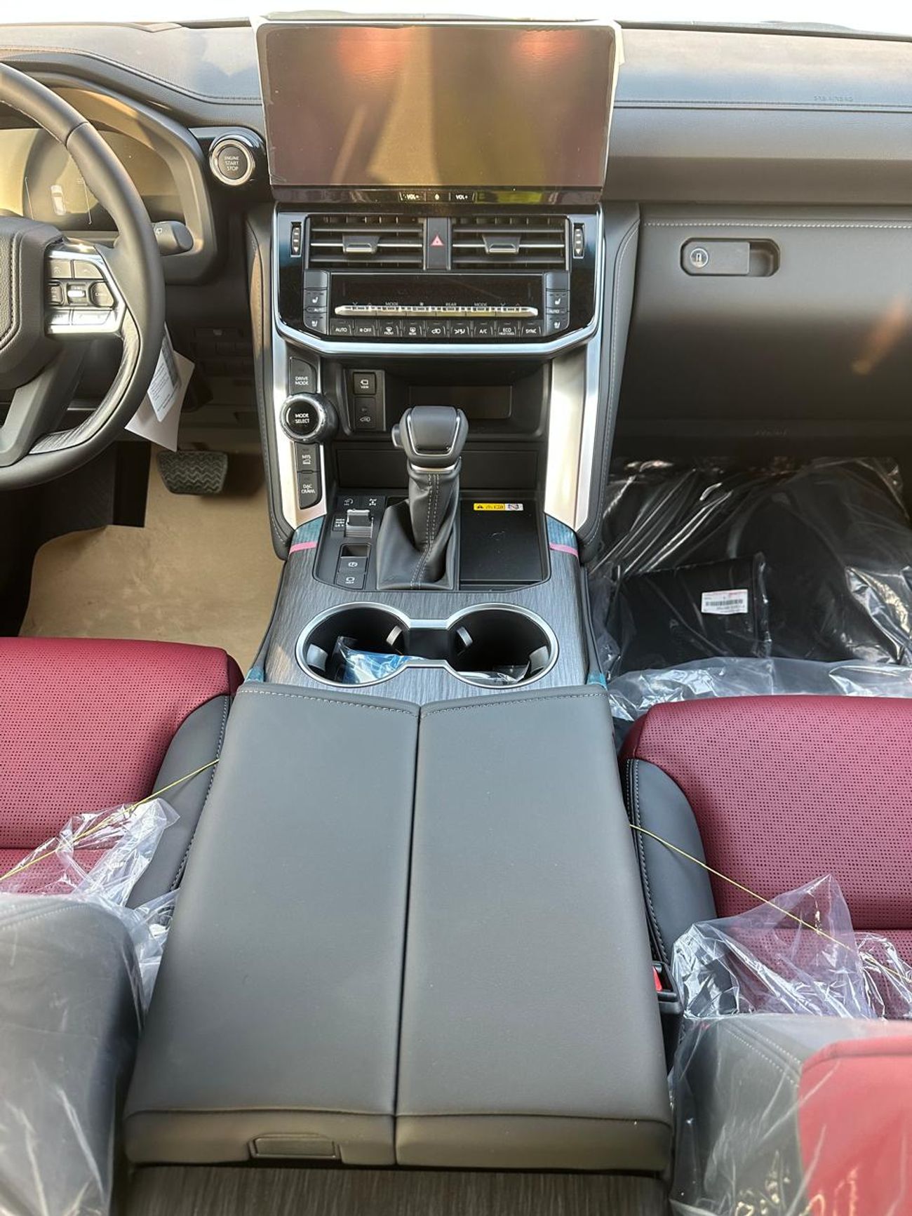 Toyota Land Cruiser 2026 Toyota Land Cruiser LC300 VXR (Full-Option with Radar) 3.5L V6 Twin Turbo Petrol A/T 4WD Export