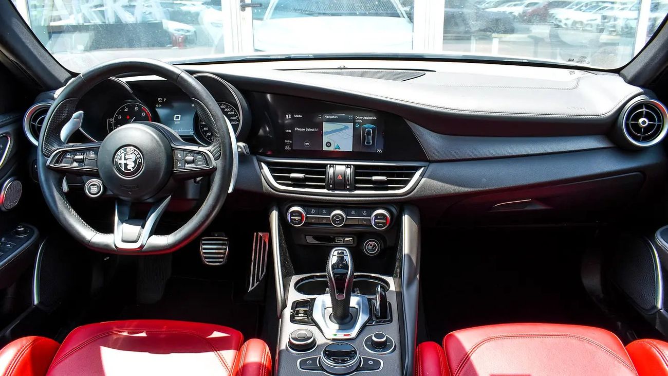 Alfa Romeo Giulia VELOCE 0% DP | 1,825/Month | | Veloce | | Gargash Warranty and Service