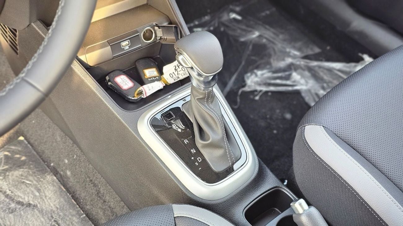 Kia KX1 KIA KX1 DUAL TONE 1.4L V4 PETROL CVT WITH SUNROOF.