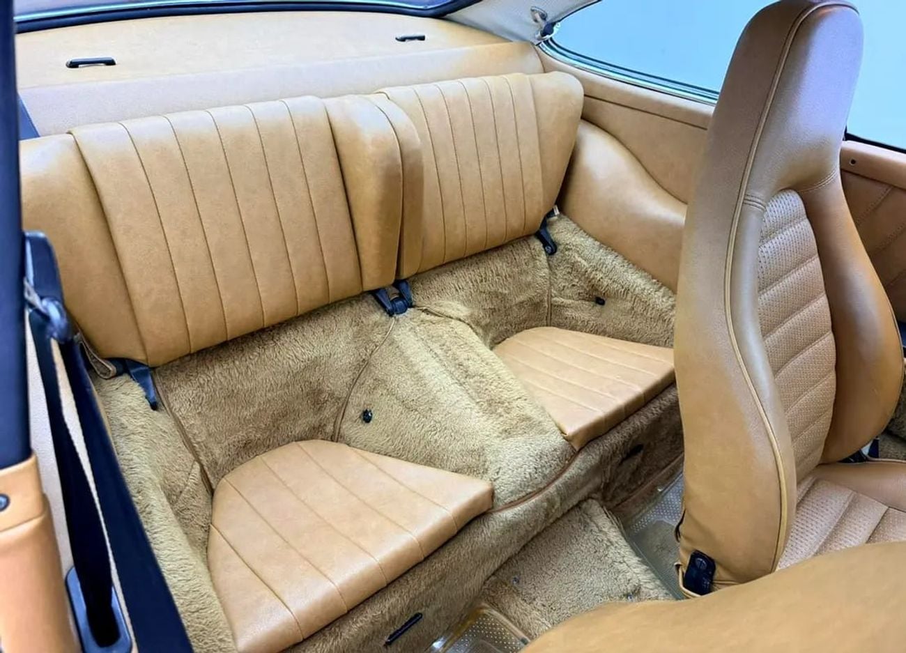 بورش 911 Carrera S, Sunroof, Blaupunkt Audio System, Fully Restored, Canadian Specs