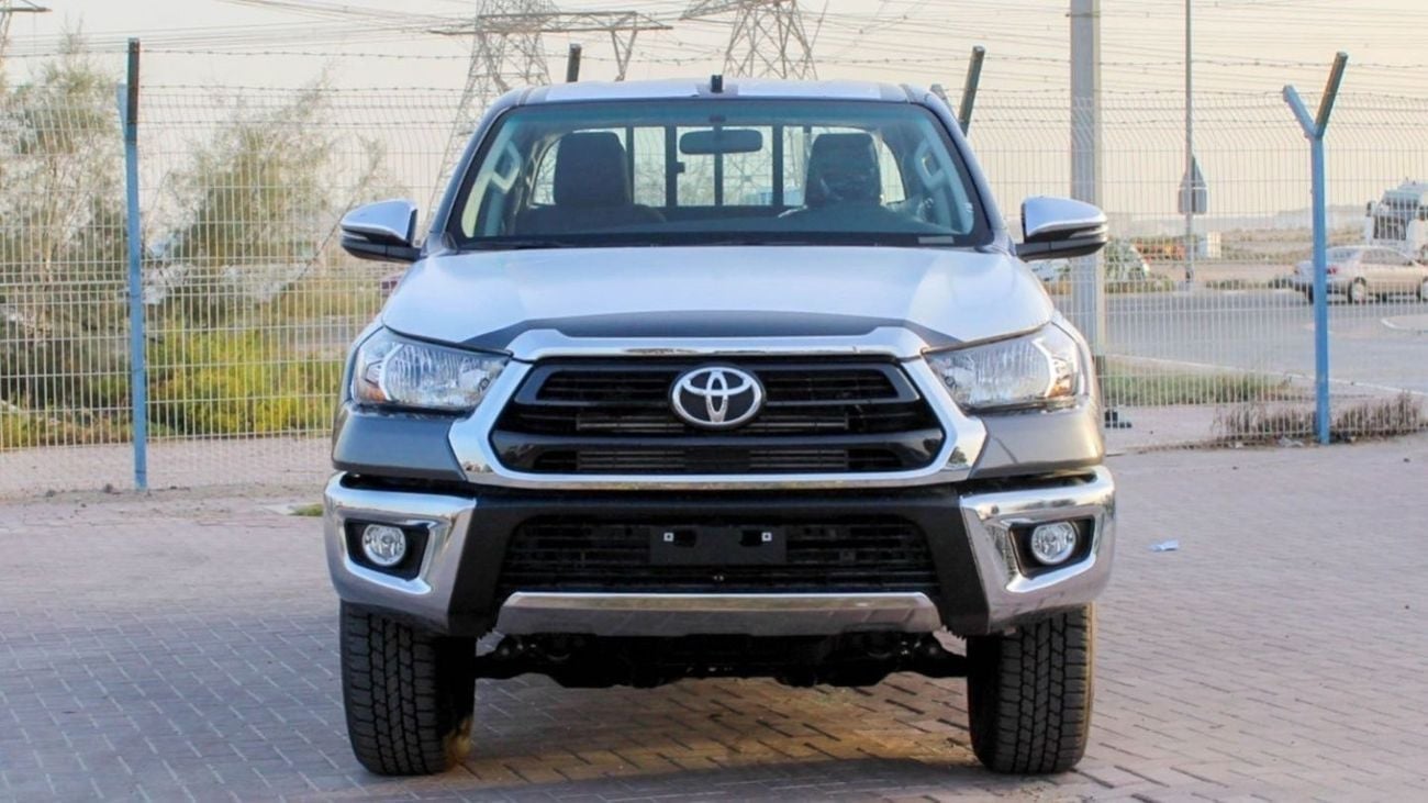 Toyota Hilux HILUX 2.4L AT DIESEL MED OPTION