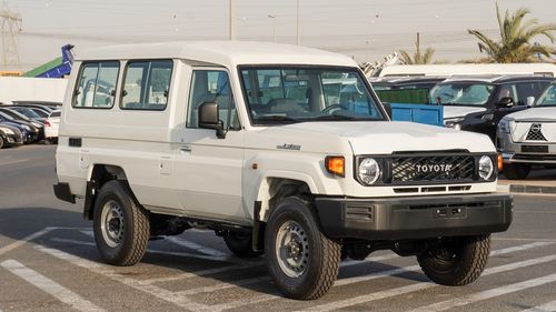 Toyota Land Cruiser 70 4.0L V6 M/T