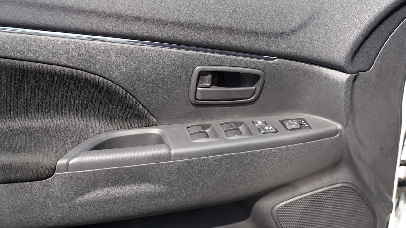 ميتسوبيشي ASX Brand New Mitsubishi ASX Basic GLX 2026 Export 2.0 2WD Petrol A/T|White/Black|ASX-BASIC-AW-26|