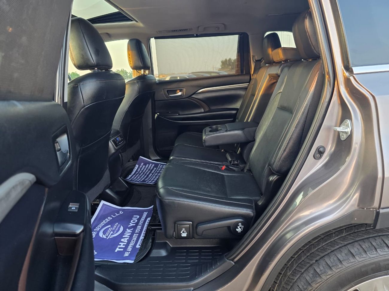 Toyota Highlander 2019 Model Limited Edition Sunroof , AWD, Push button and original leather