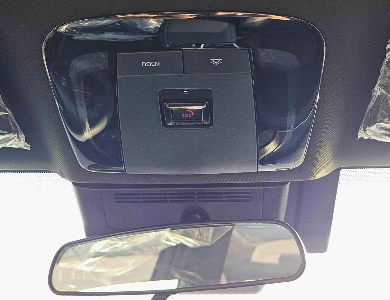 تويوتا كامري S SPORT /  2.0L V4 PETROL /  PWR SEATS WITH HEADUP DISPLAY / PANORAMIC ROOF (CODE # 69063)