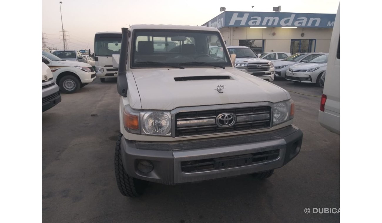 Toyota Land Cruiser Pick Up single  Cab diesel v8