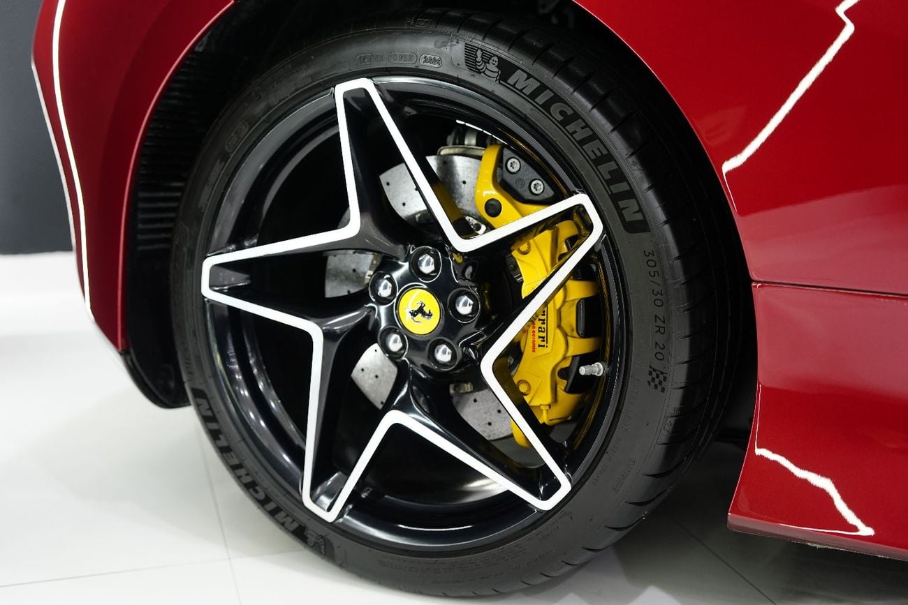 فيراري ف ٨ سبيدر 3.9T V8 Passenger Display, Suspension Lifter, Full Carbon Fiber Package!!