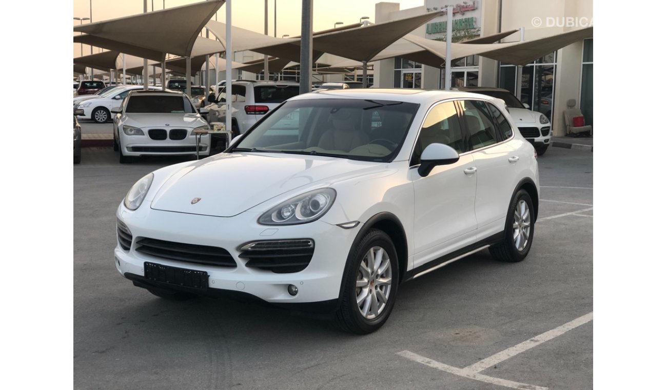 Porsche Cayenne S PORSCHE CAYENNE S MODEL 2014 GCC car perfect condition full option panoramic roof leather seats back