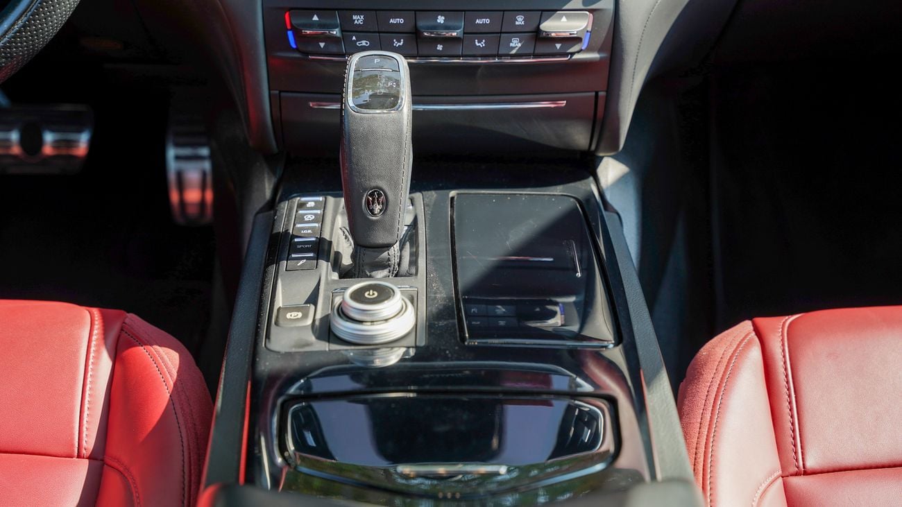 Maserati Ghibli Modena  3.0L