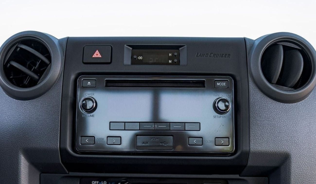 تويوتا لاند كروزر بيك آب TOYOTA LAND CRUISER LC79SC 4.0P MT MY2025