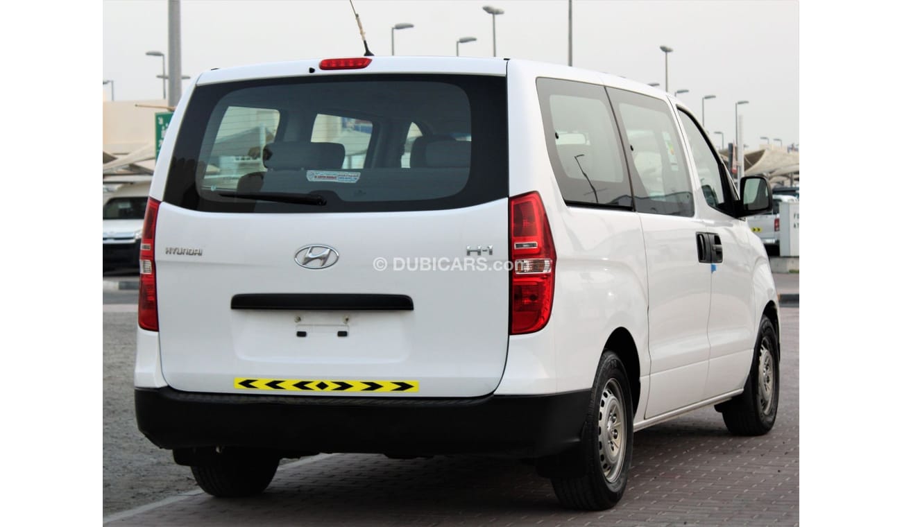 Hyundai H-1 Hyundai H1 2019 GCC, in excellent condition, without accidents, without paint, very clean from insid