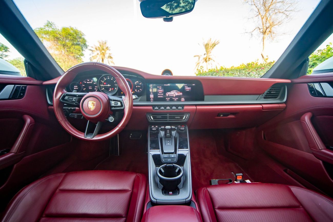 Porsche 911 Carrera 3.0L (444 HP) Coupe