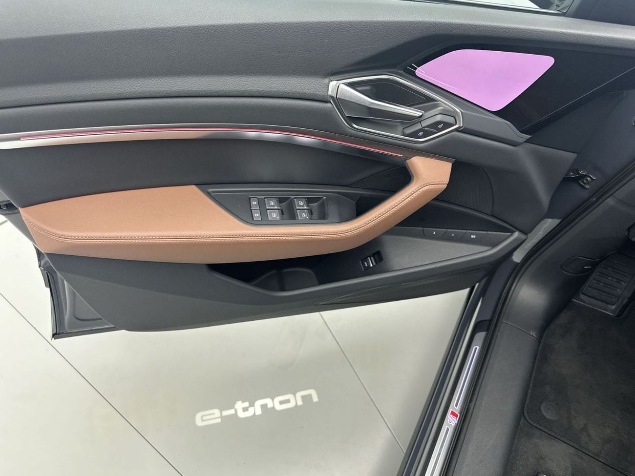Audi Q8 etron Q8 Sportback S line 55 e-tron quat 408hp Progress (Ref# 09640)