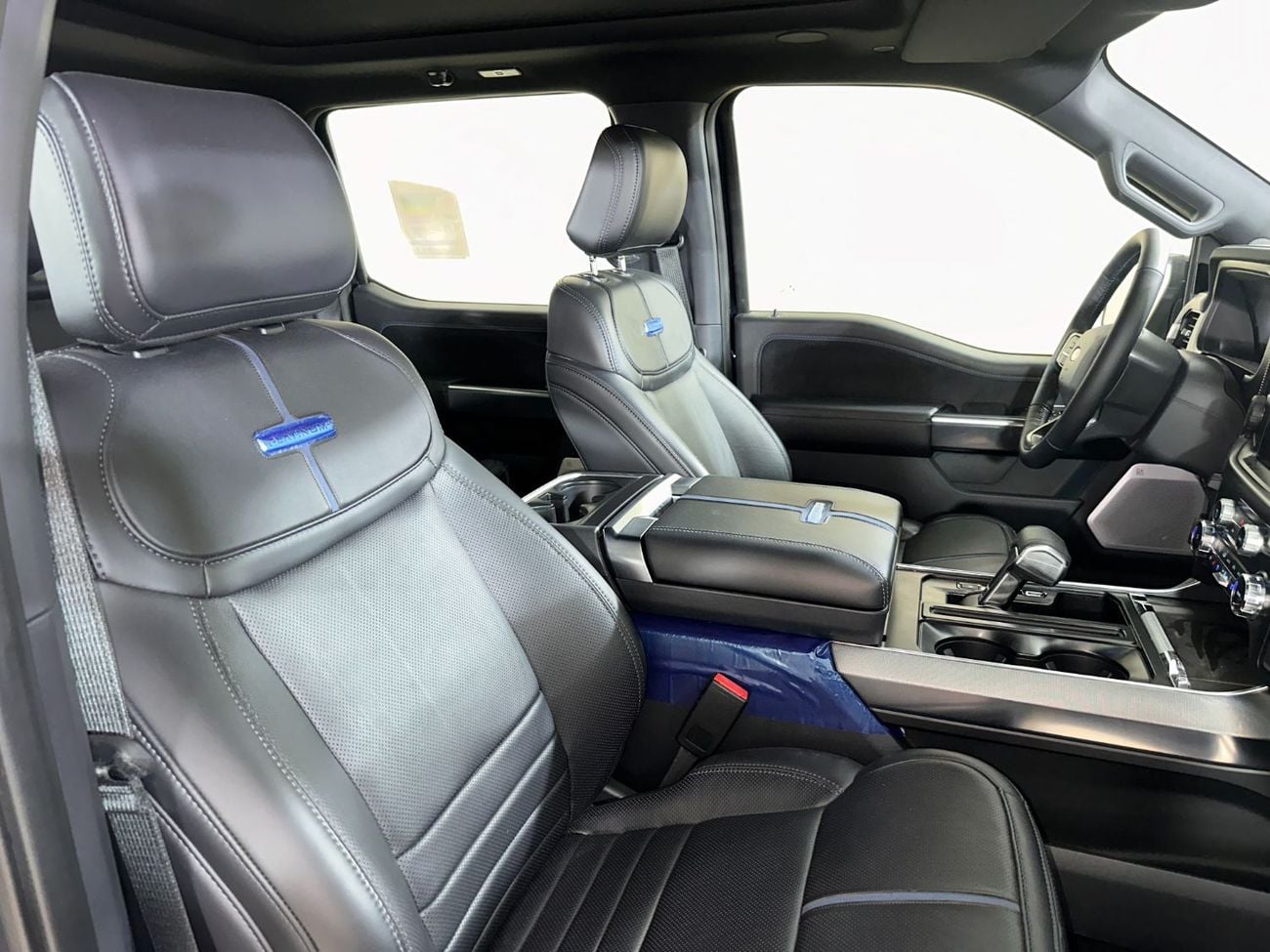 فورد F 150 PLATINUM /1825 /AL TAYER MOTORS/AL QOUZ SHOWROOM