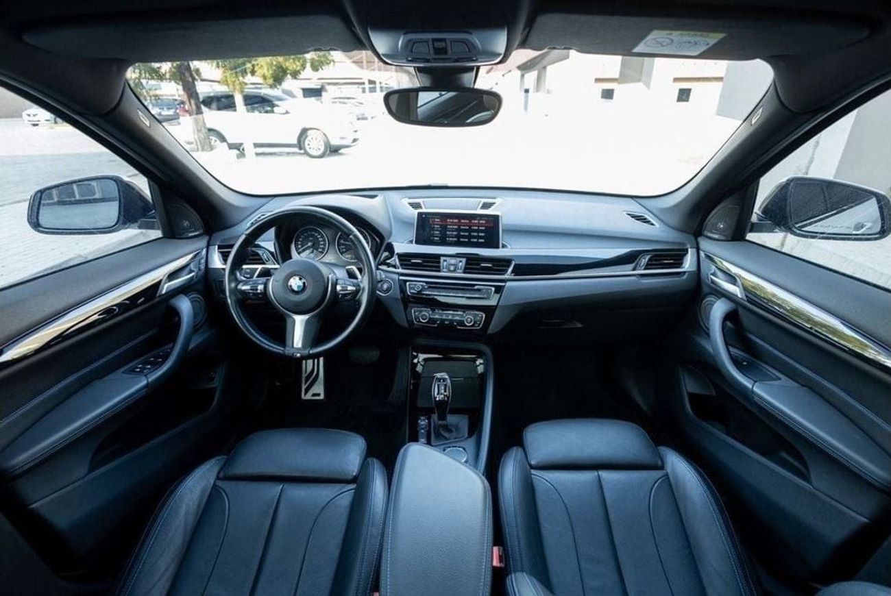 بي أم دبليو X1 xDrive 25i M Sport 2.0L BMW X1 xDrive25i M-Sport 2018 GCC under Agency Warranty with Flexible Down-P