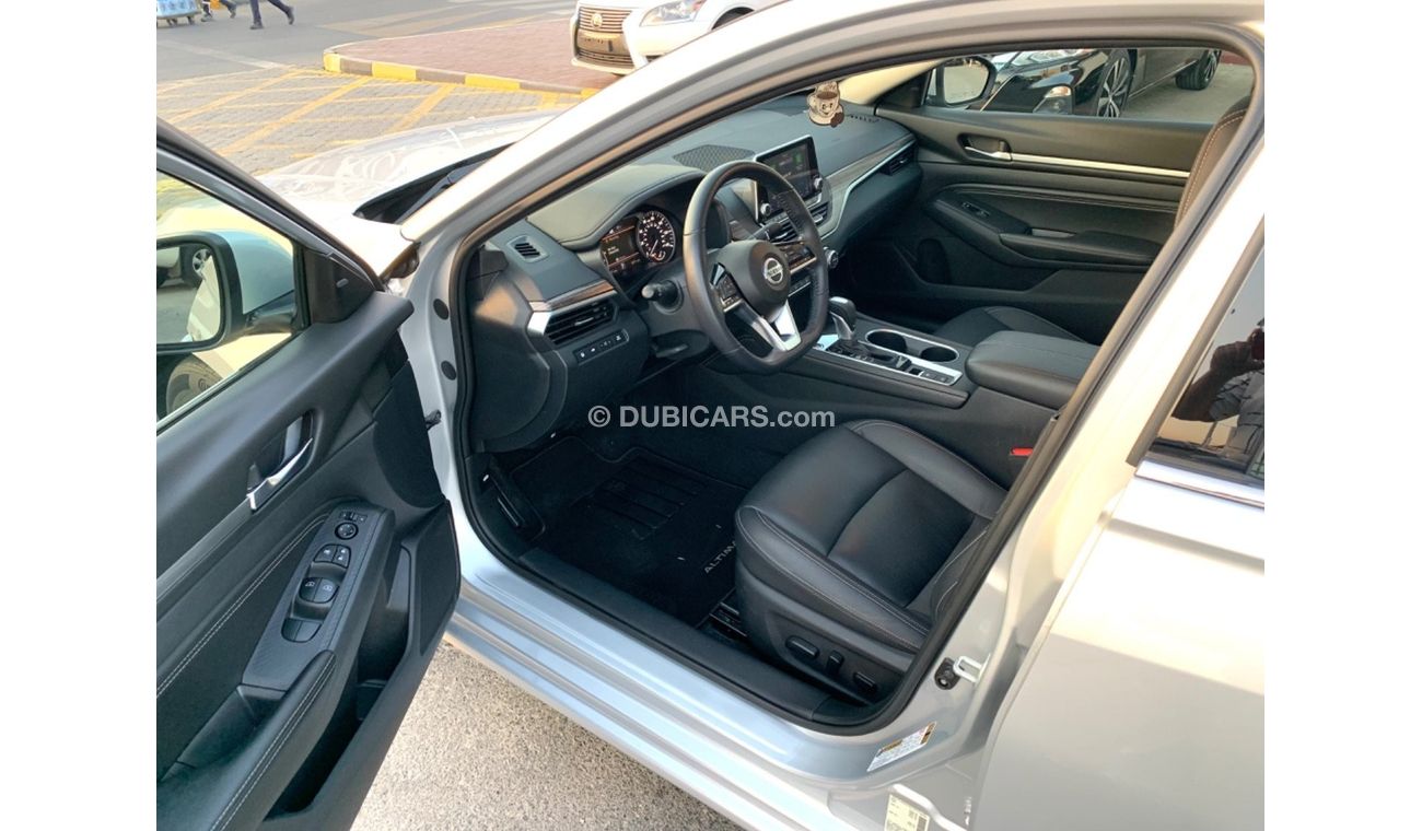 Used Nissan Altima SL 2019 for sale in Sharjah - 599502