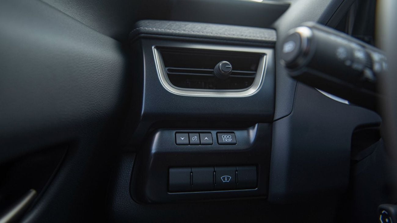 Lexus UX250h STD (NON GCC)LEXUS UX250H | 2-YEAR WARRANTY + SERVICE AVAILABLE | IN-HOUSE FINANCING | 0% DOWNPAYMEN