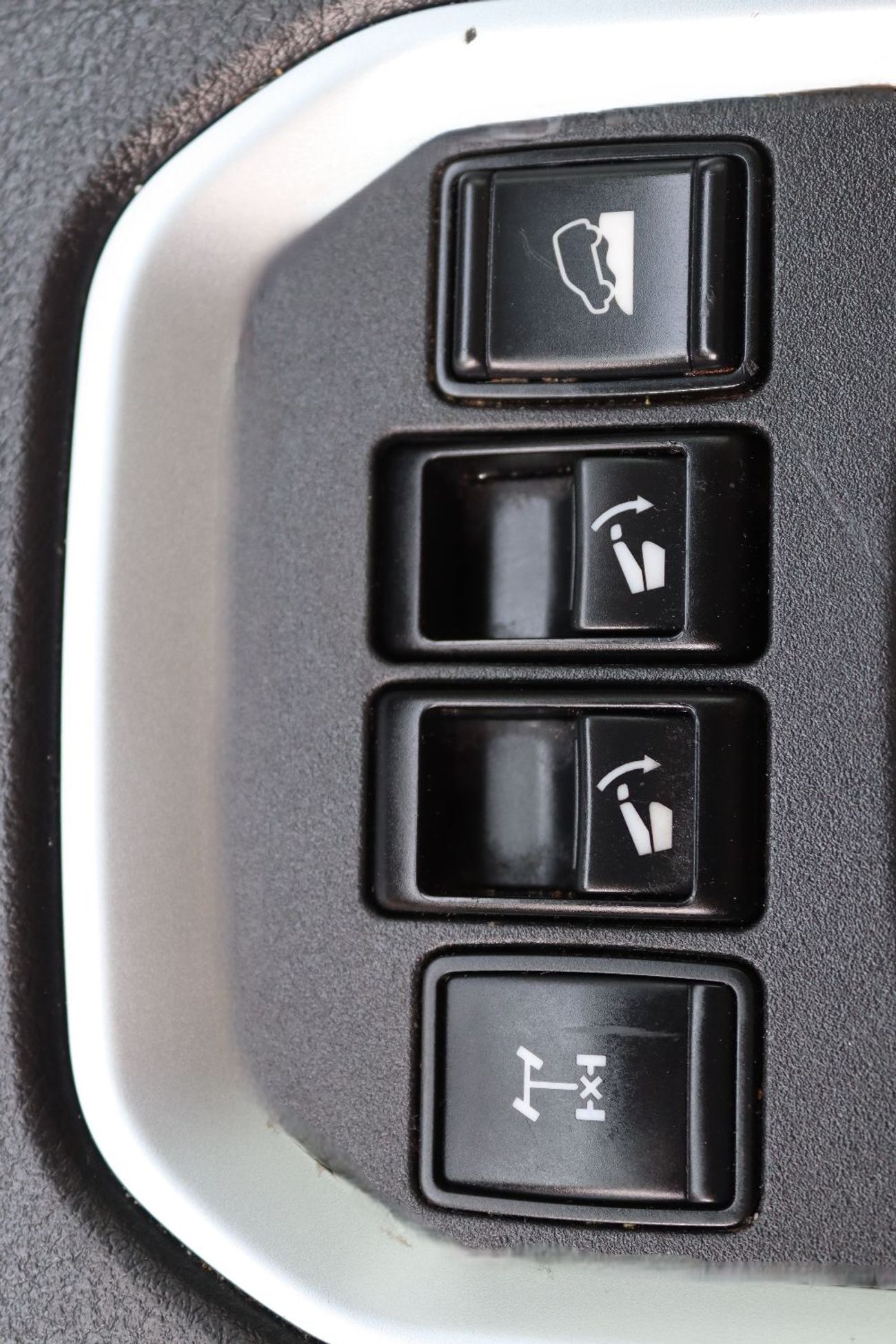 نيسان إكستيرا نيسان إكستيرا- 2022 - خليجى - محرك 2.5L - بدون حوادث - تيتانيوم - 4WD -بحاله ممتازه