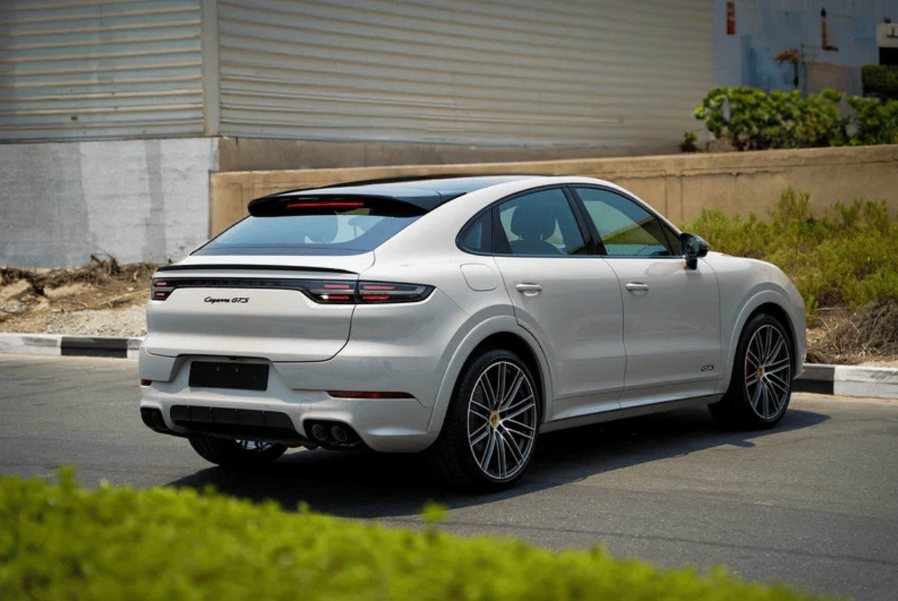 بورش كايان GTS Coupe