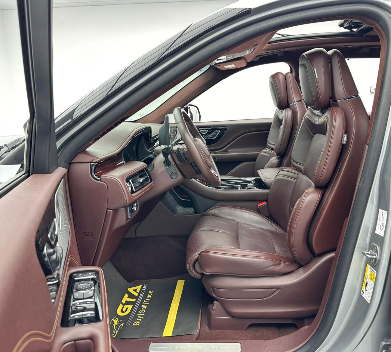 Lincoln Aviator Presidential 3.0L 2023 Lincoln Aviator Presidential, Nov/2028 Lincoln Warranty + Service Contract, L