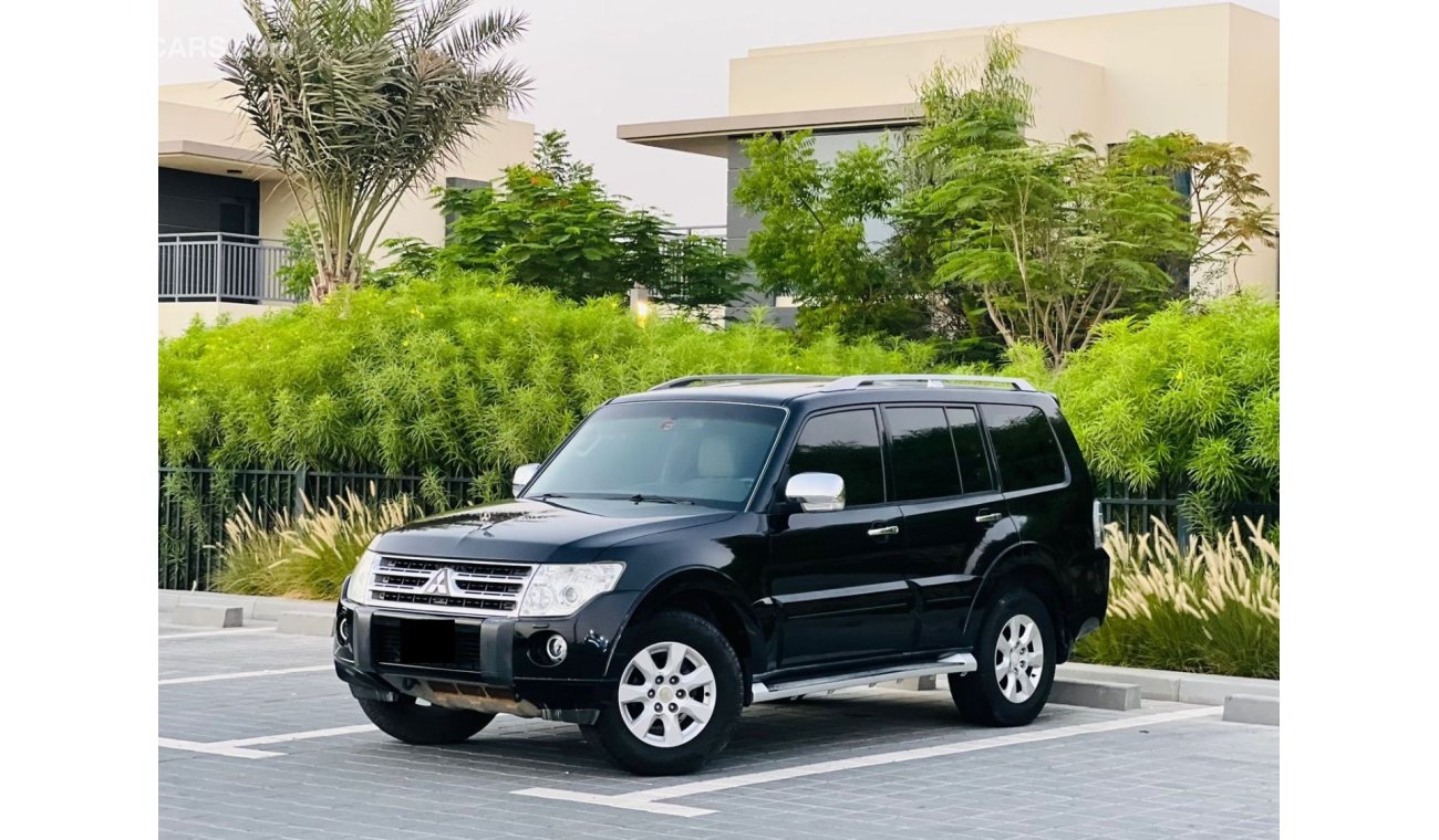 ميتسوبيشي باجيرو || GLS || Sunroof || 7 seater || GCC || Well Maintained