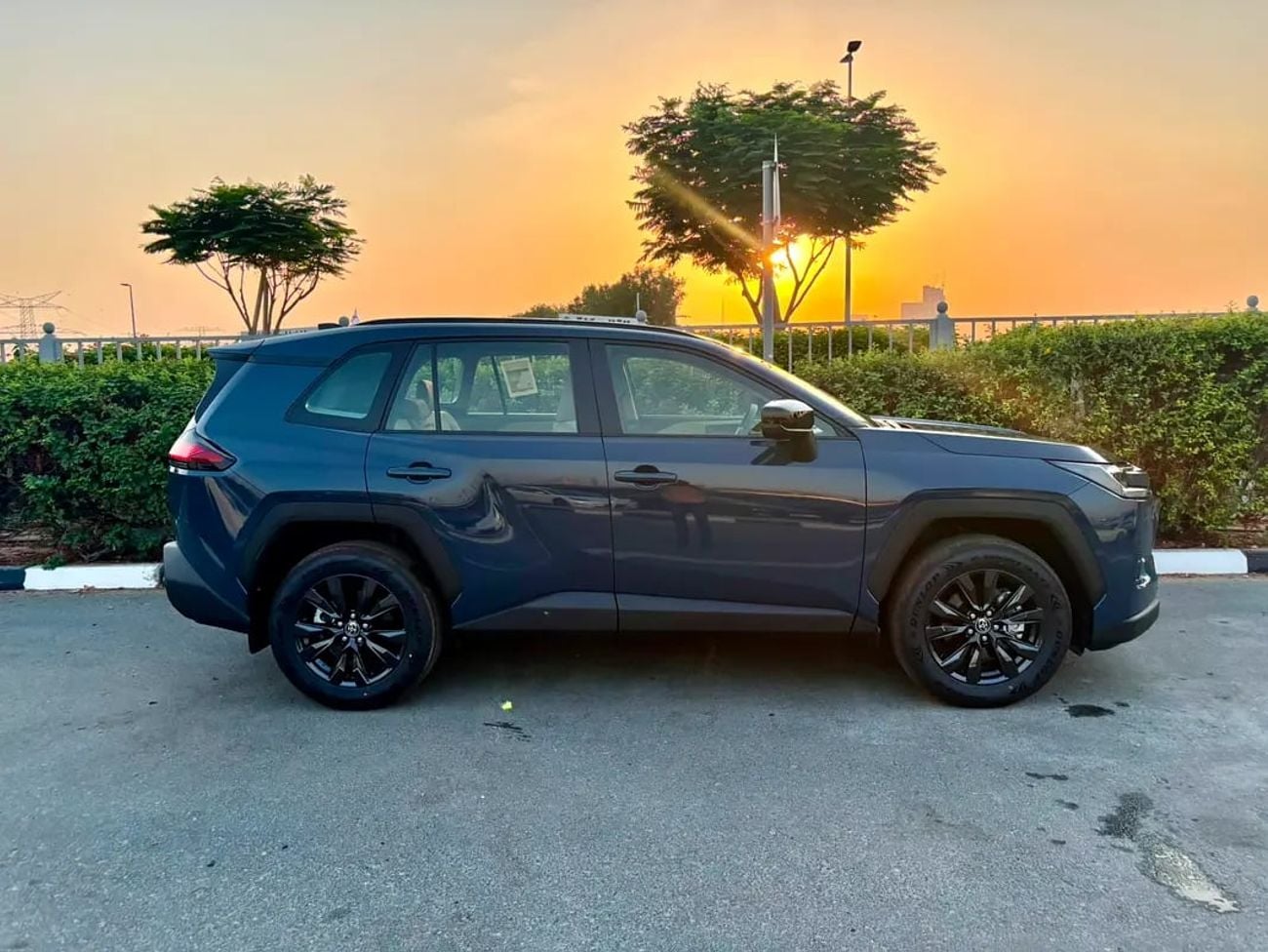 Toyota RAV4 EXR HEV RAV4 XLE 2.5L HYBRID GCC Specs