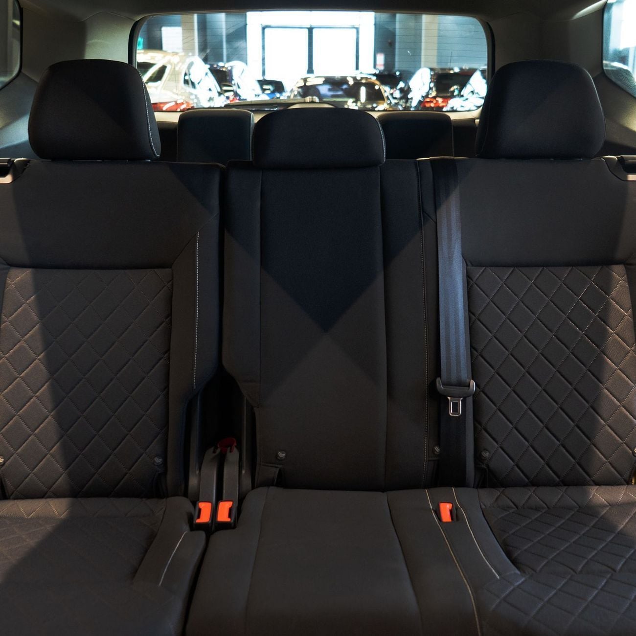 فولكس واجن تيرامونت Trendline 3.6L AED 1,724 pm • 0% Downpayment • Volkswagen Teramont • 1 Year Warranty