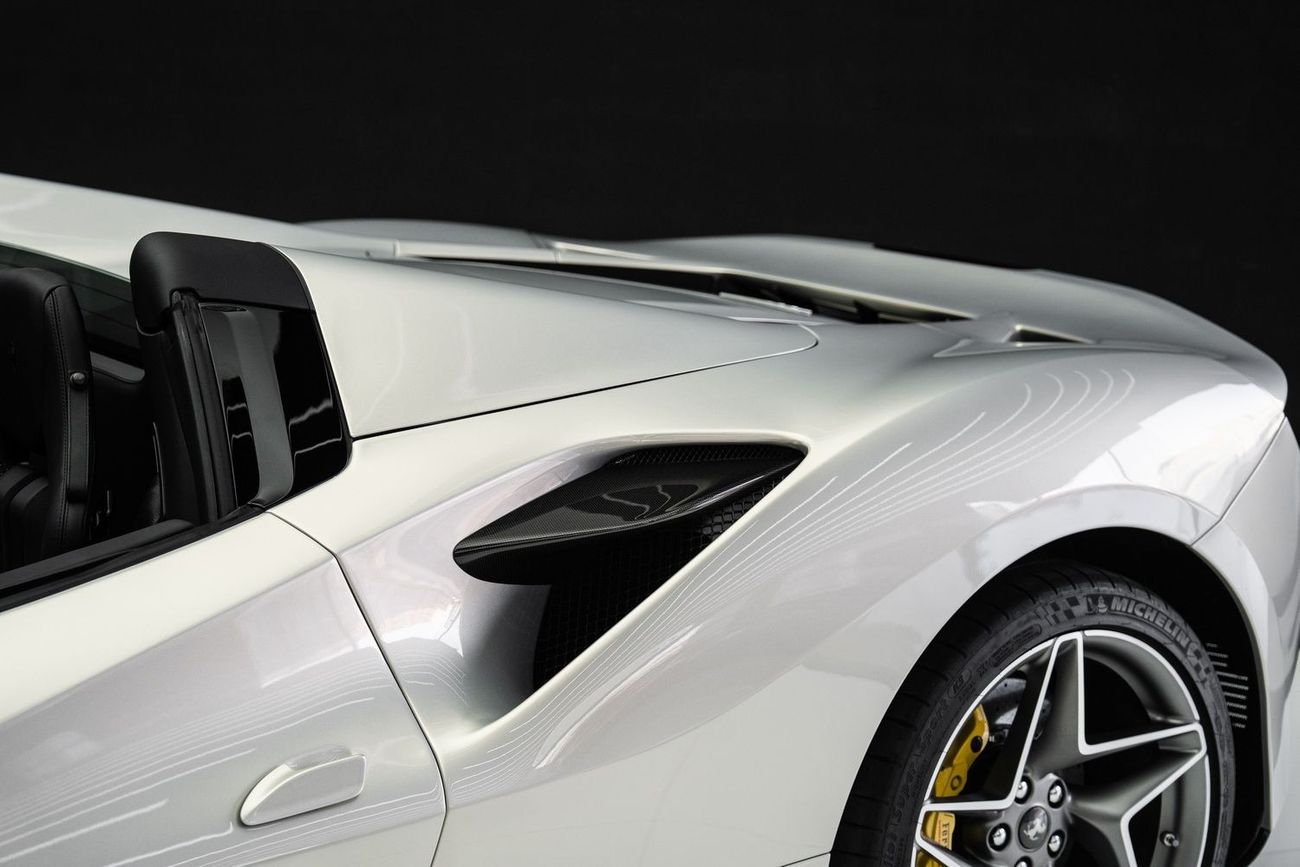 Ferrari F8 Spider 3.9T V8