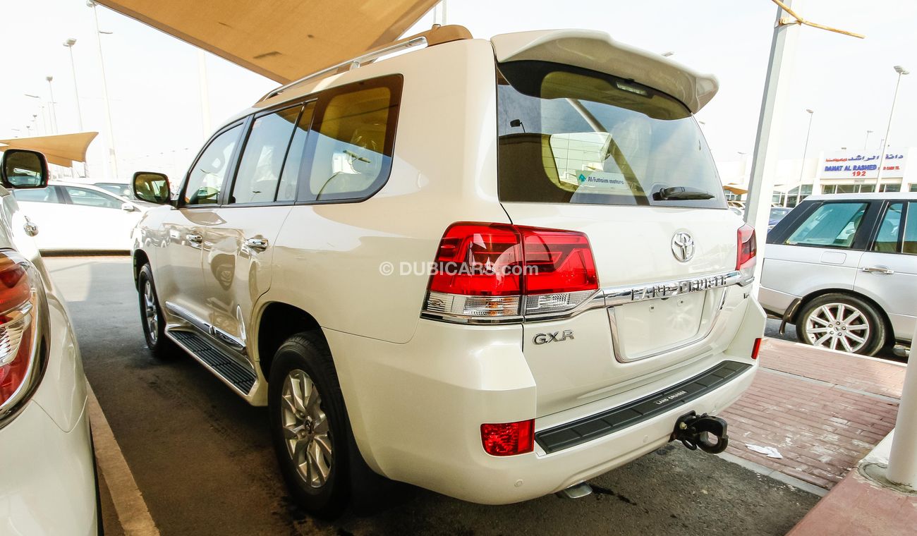 Toyota Land Cruiser GXR V6